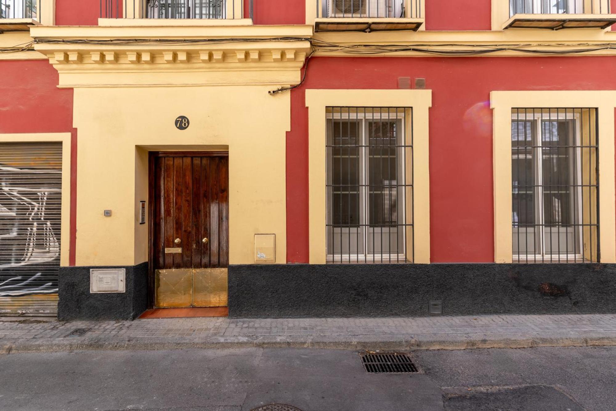 San Lorenzo En Esencia, Seville